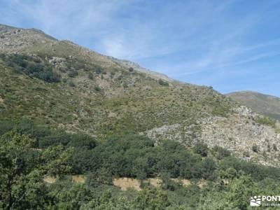 Sierra de Gredos; Barco Ávila; sendero gr 11 botas para senderismo amigos singles baston para sender